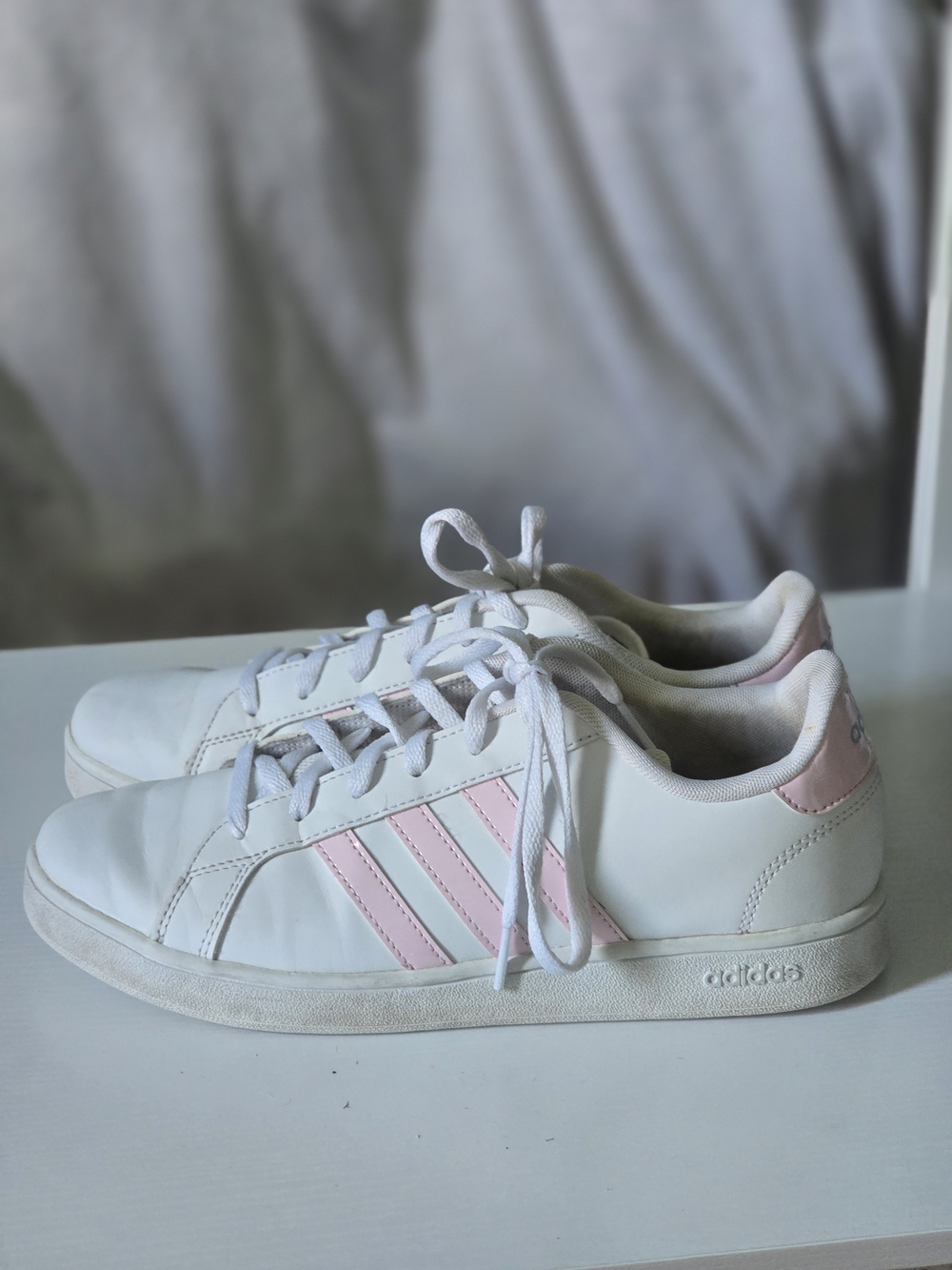 Adidas Women’s White Sneakers with Baby Pink Stripes